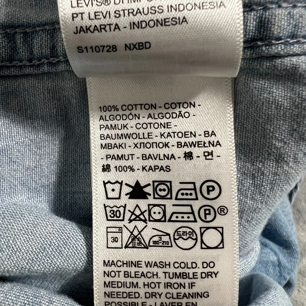 Levis Short Sleeve Classic Denim Look Shirt Mens Medium Blue Pocket Button Up
